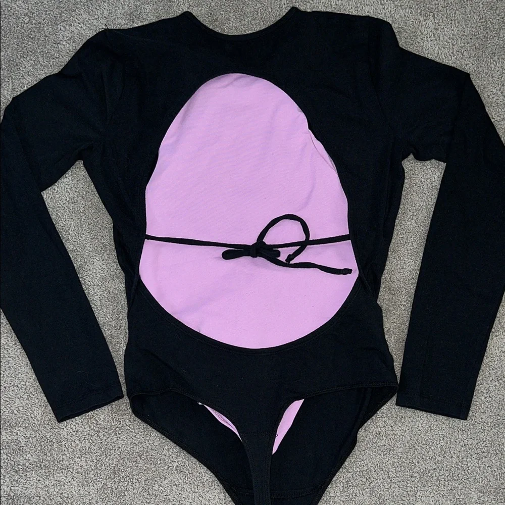 Abercrombie & Fitch Black Long Sleeve Open Back Bodysuit Size Medium - Picture 2 of 7